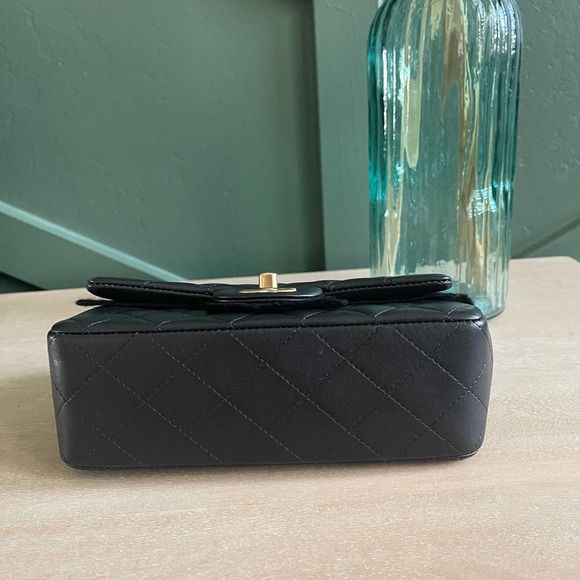 ❌SOLD❌Mint Chanel Mini Top Handle Black Lambskin Gold HW 21A - Picture 6 of 15